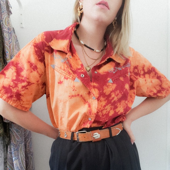 90s Short Sleeve Button Down Burnt Orange Shirt Oversized Reverse Bleached - Picture 8 of 9